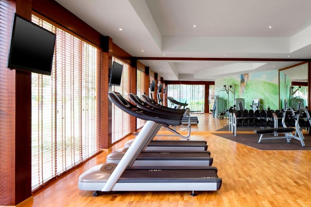 Vogo Abu Dhabi Golf Resort & Spa Formerly The Westin Abu Dhabi Golf Resort & Spa Exterior foto The gym at the hotel